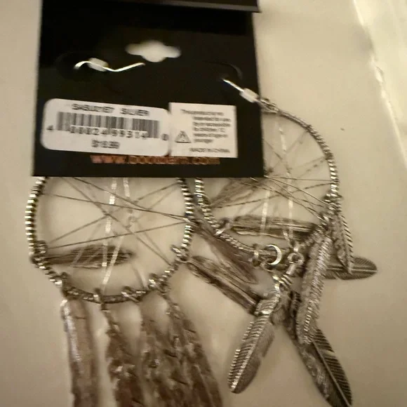 SHYANNE WOMEN'S WILD SOUL DREAMCATCHER FRINGE HOOP EARRINGS NWT - Picture 2 of 2